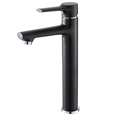 อ่างล้างหน้าทองเหลืองแข็งอุปกรณ์เสริมทนต่อการกัดกร่อน Single Hole Chrome Vessel Sink Faucet